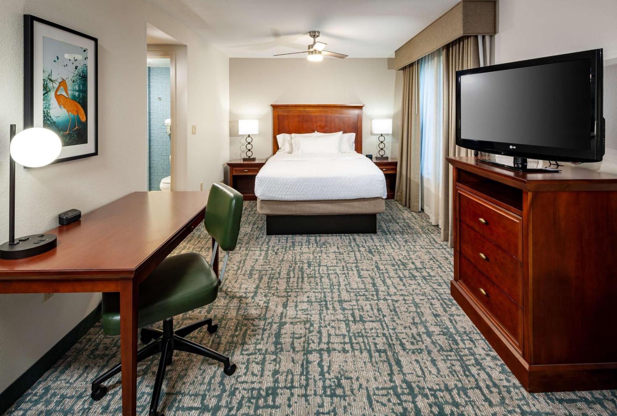 โฮมวูด สวีทบายฮิลตัน เกนสวิลล์โฮเต็ล Hotel เกนส์วิลล์ ภายนอก รูปภาพ